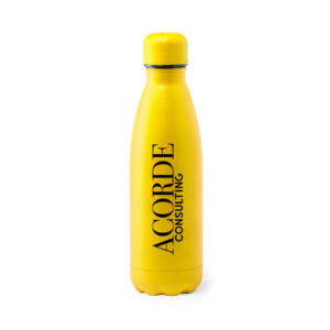 botellas de agua de acero amarillas