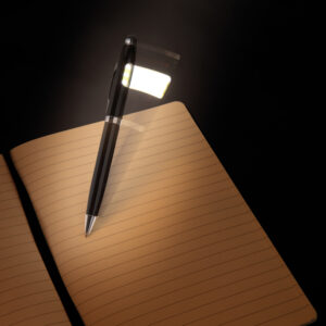 Bolígrafos publicitarios stylus con luz COB 13 P610.761 M 400