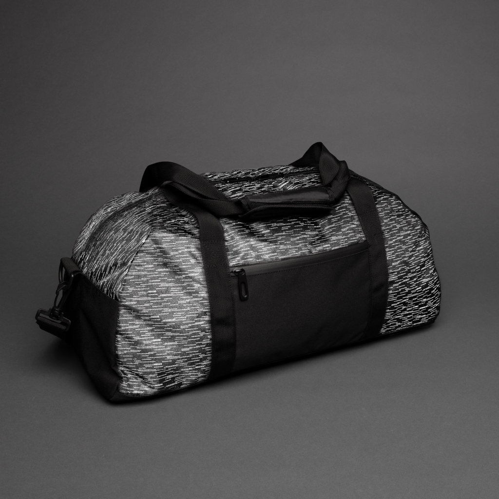 Bolsa de fin de semana reflectante RPET con trazador AWARE ™ 8 Bolsa de fin de semana reflectante RPET con trazador AWARE ™ - Imagen 8